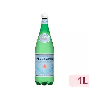 Agua mineral con gas grande San Pellegrino